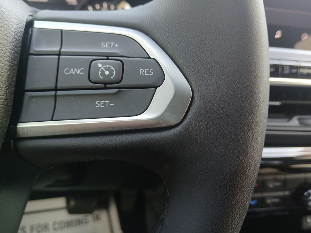 Used 2026 Black Jeep Latitude image 22