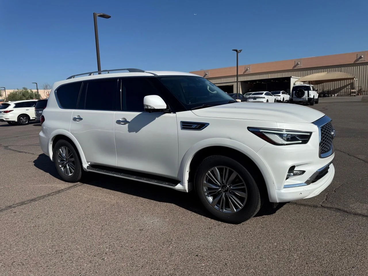 Used 2022 Moonstone White INFINITI Luxe image 2
