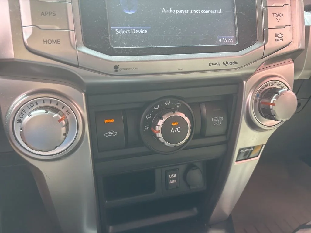 Used 2019 White Toyota SR5 Premium image 12