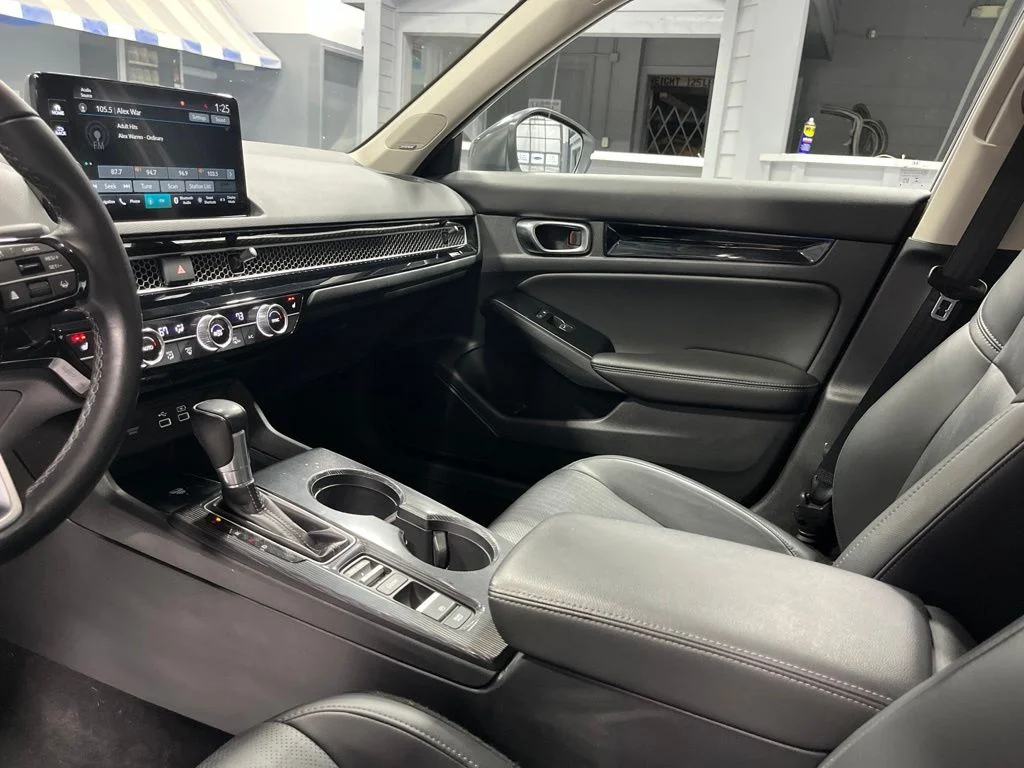 2022 Honda Civic Touring - Photo 14
