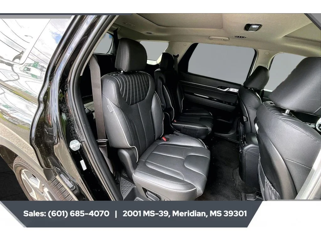 Used 2024 Abyss Black Pearl Hyundai Limited image 19