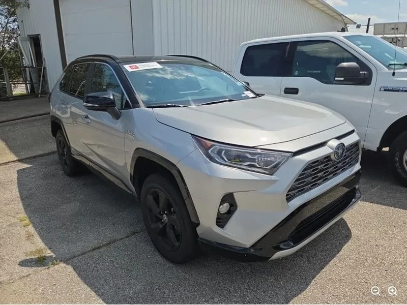 Used 2021 Silver Sky Metallic/Midnight Black Metallic Toyota Hybrid XSE image 4