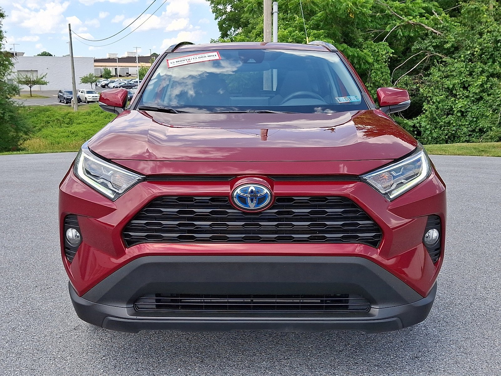 Used 2021 Ruby Flare Pearl Toyota Hybrid XLE image 2