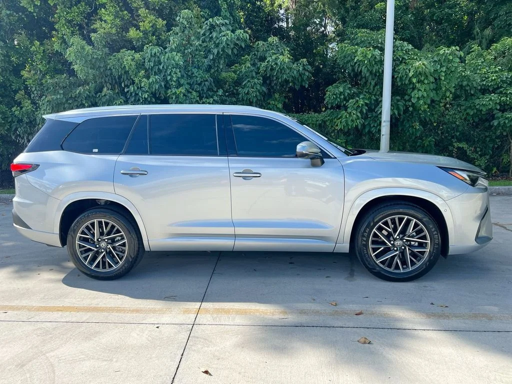 Certified Used 2025 CELESTIAL SILVER Lexus 350 Premium image 8