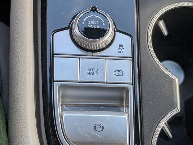 Used 2023 White Genesis 2.0T image 21