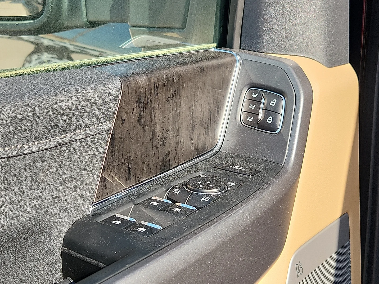 New 2026 Agate Black Metallic Ford Lariat image 15