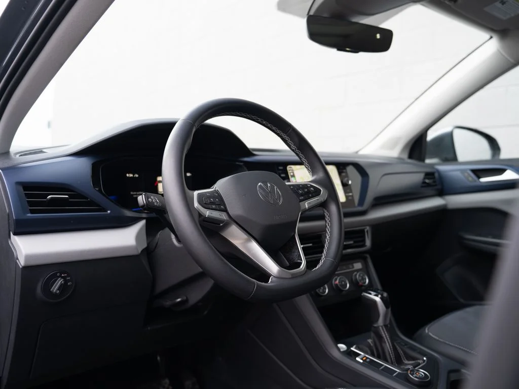 Used 2022 Gray Volkswagen 1.5T SE image 4