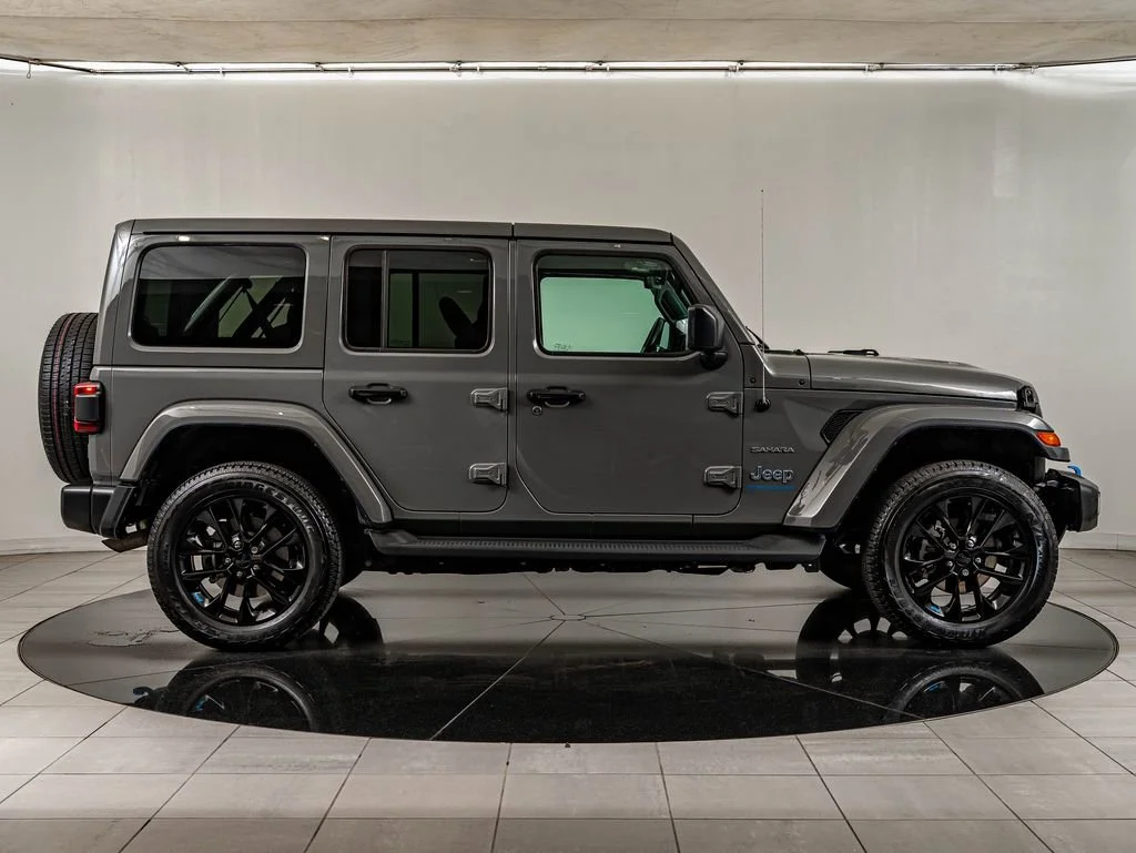 Used 2023 Sting-Gray Clearcoat Jeep Sahara 4xe image 4