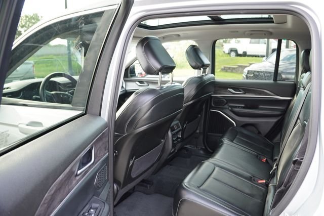 Certified Used 2022 Silver Jeep Limited image 16