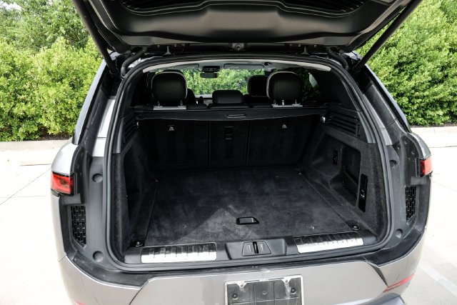 Used 2024  Land Rover Dynamic SE image 66