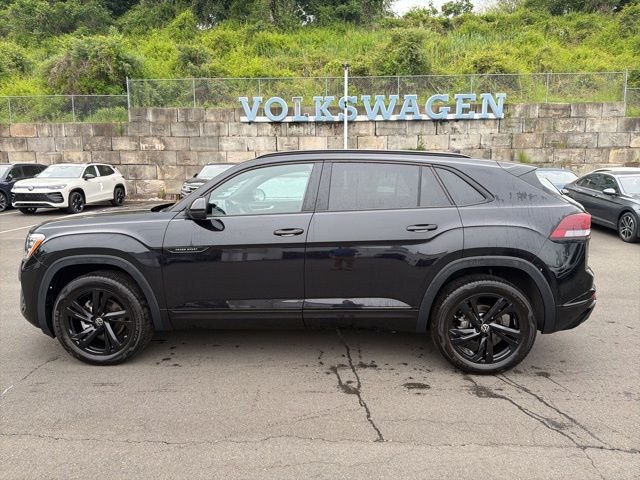Certified Used 2025 Black Volkswagen 2.0T SEL R-Line Black image 8