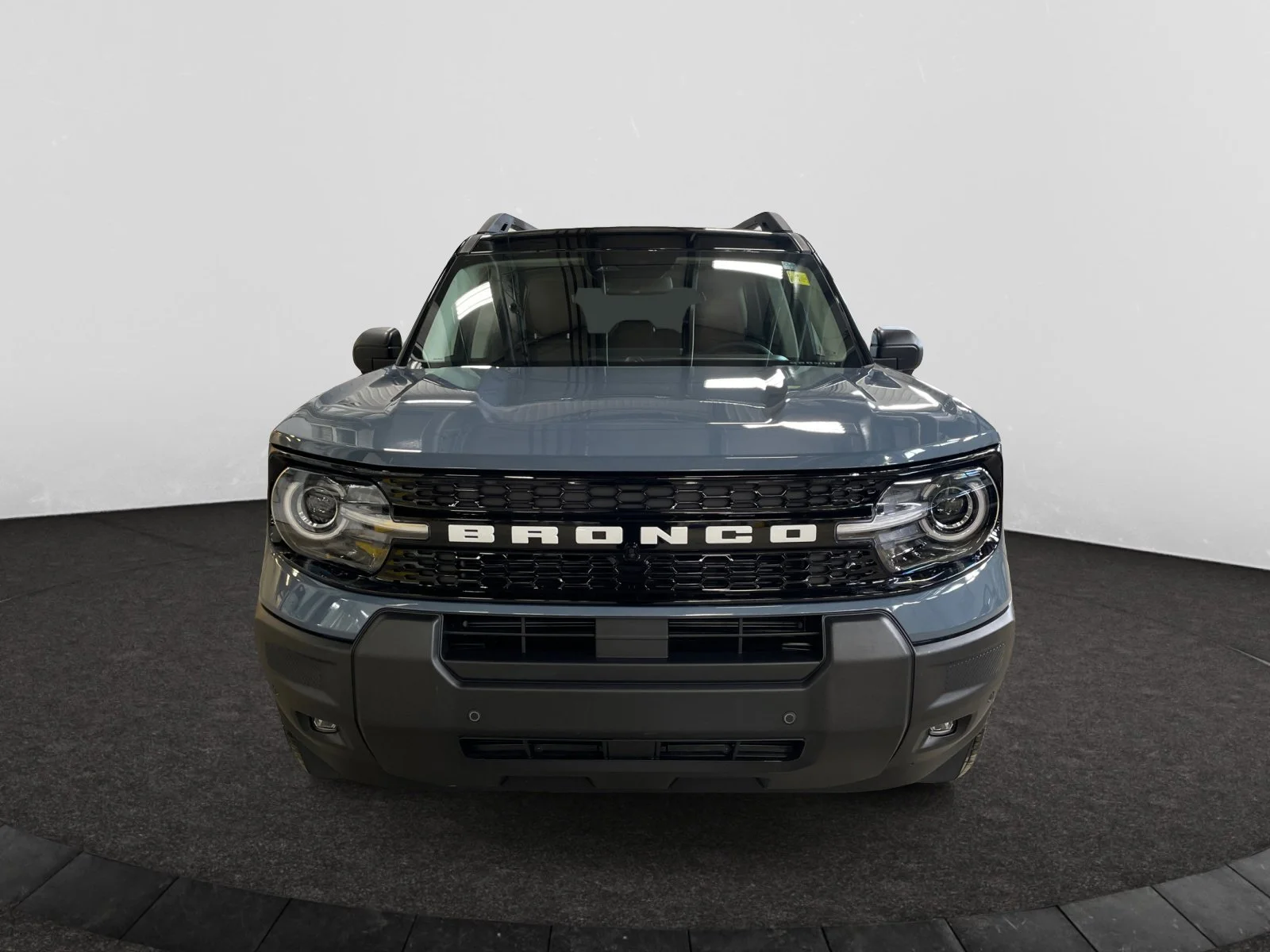 New 2026 Azure Grey Metallic Tri-Coat Ford Outer Banks image 8