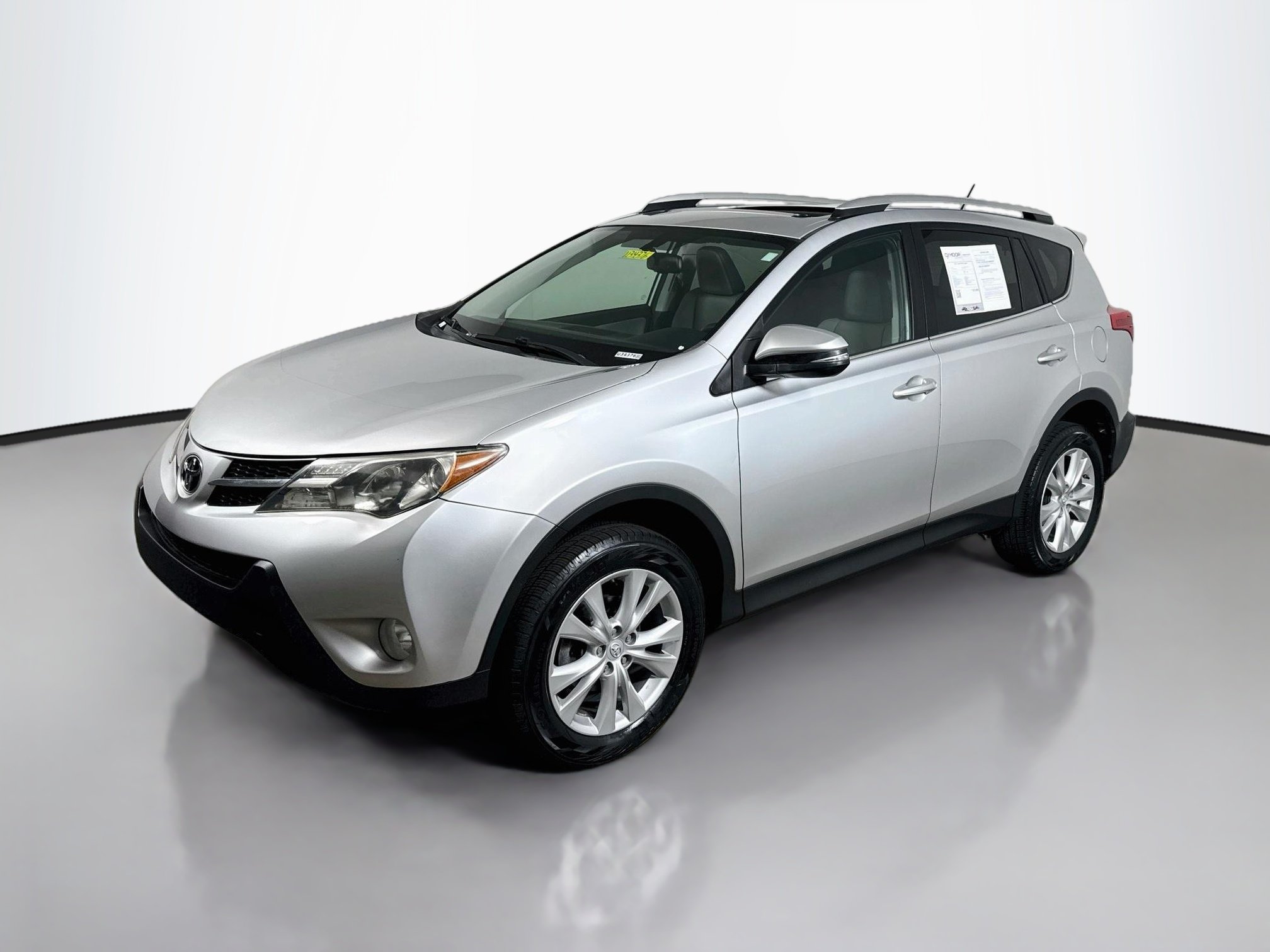 Used 2015 Classic Silver Metallic Toyota Limited image 3