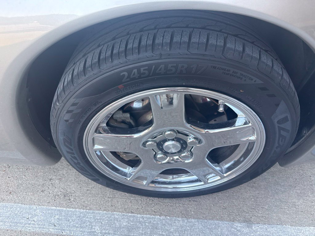 Used 2001 Gray Chevrolet Base image 5