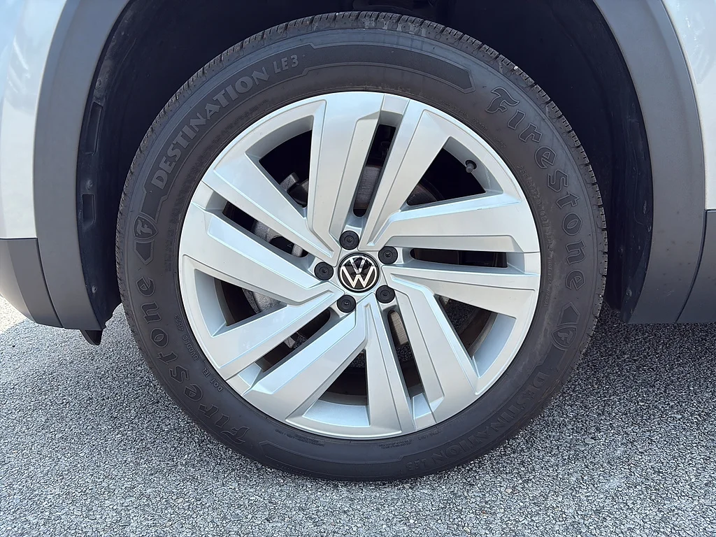 Used 2021 Pyrite Silver Metallic Volkswagen 2.0T SE w/Technology 4MOTION image 9