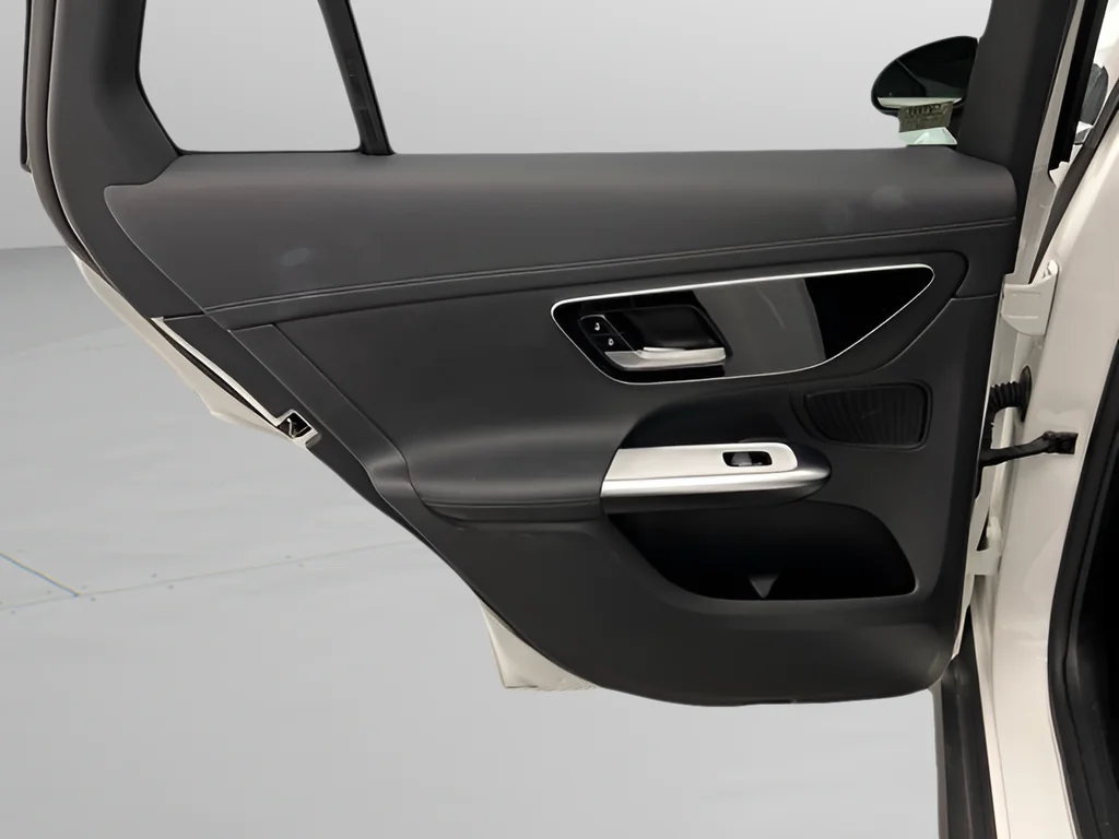 2024 Mercedes-Benz GLC GLC 300 - Photo 33