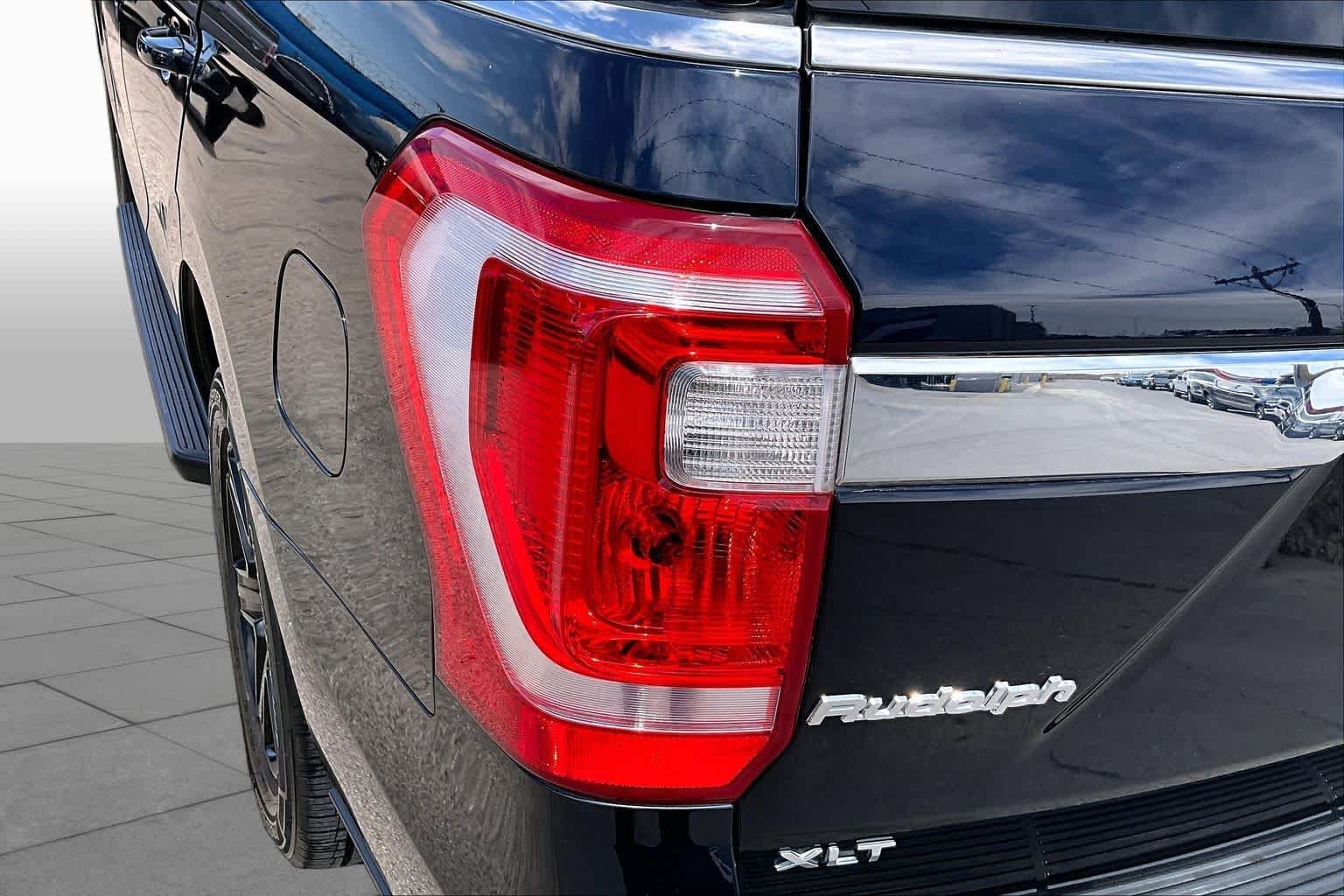 Used 2021 Blue Ford XLT image 28