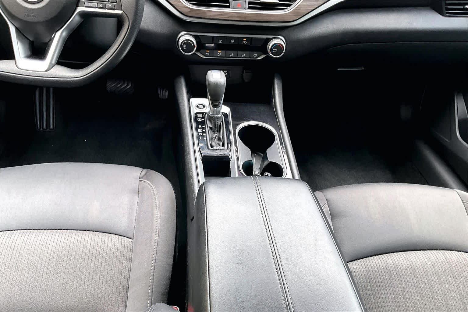 2024 Nissan Altima SV - Photo 17
