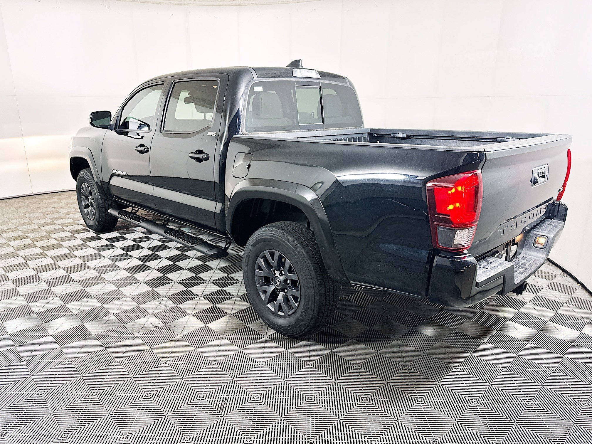 2023 Toyota Tacoma thumbnail 7
