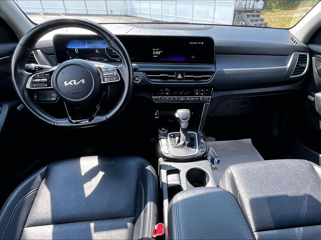 Used 2024 Fusion Black Kia SX image 21