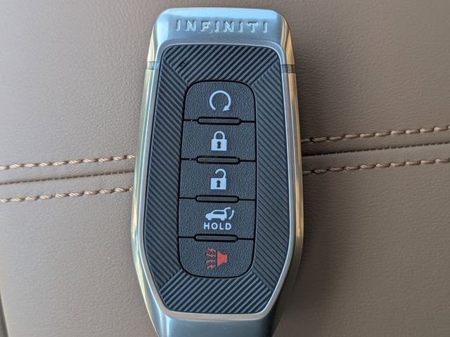 New 2026 2T RAD WHT INFINITI Autograph AWD image 34
