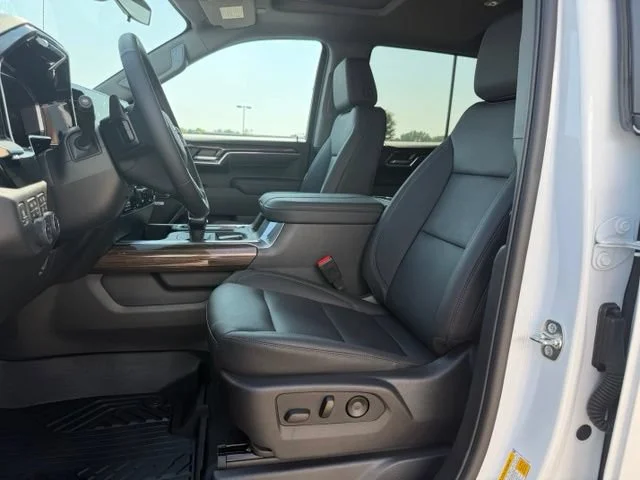 Used 2026 Summit White Chevrolet LT Trail Boss image 10