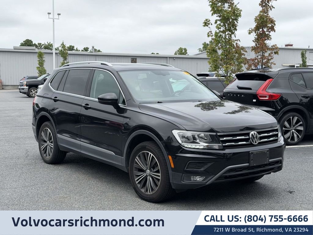 Used 2018 Black Volkswagen 2.0T SEL image 1