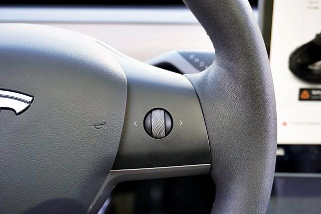 Used 2021 Black Tesla Long Range image 34