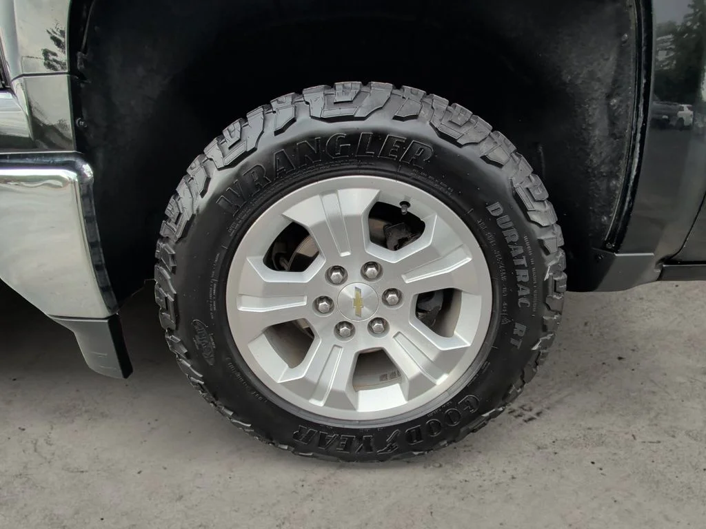 Used 2015 Black Chevrolet LT image 14
