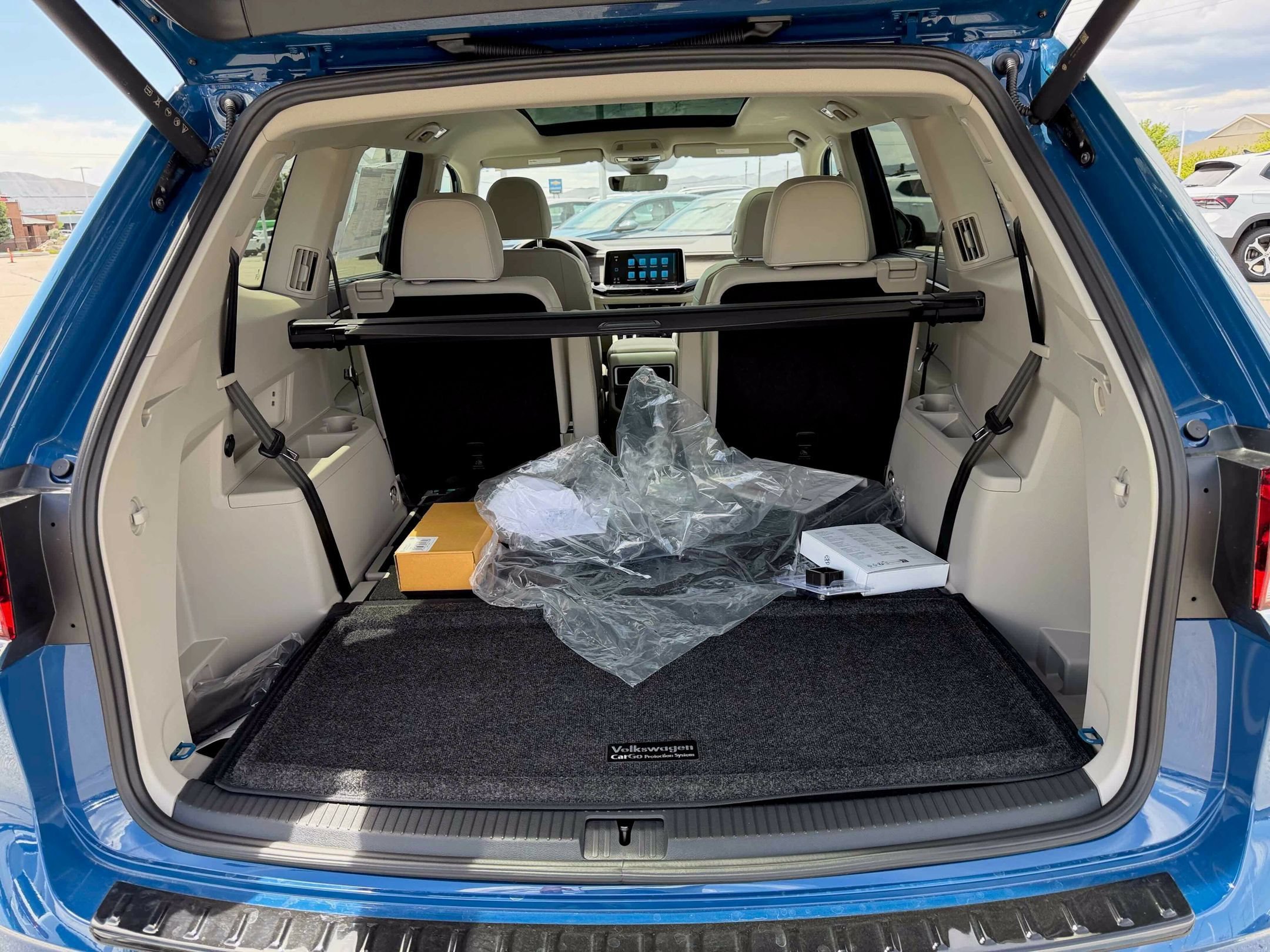New 2026 Blue Volkswagen 2.0T SEL Premium R-Line image 31