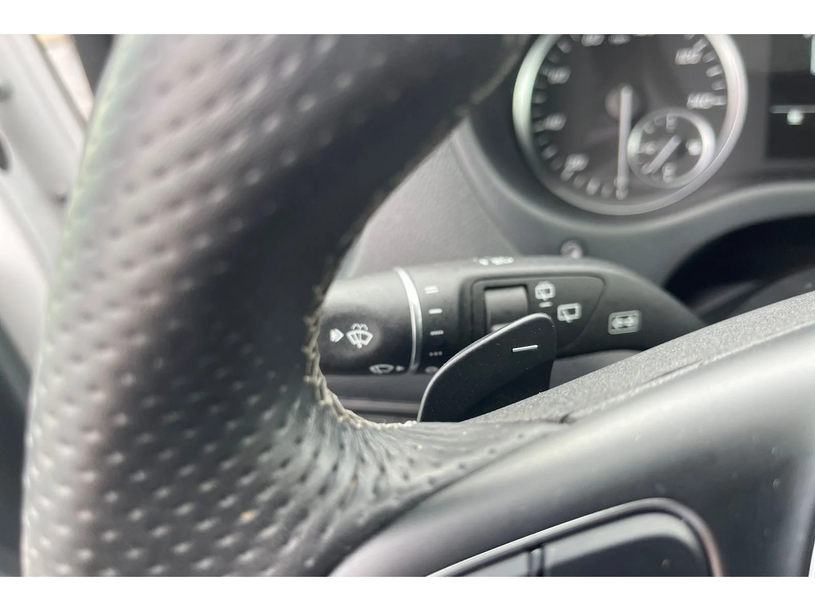 Used 2023 Arctic White Mercedes-Benz Base image 33