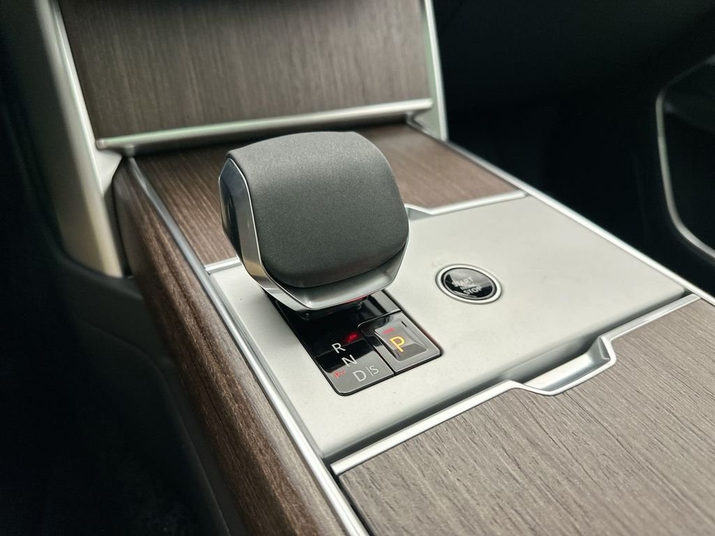 2026 Land Rover Range Rover SE - Photo 12