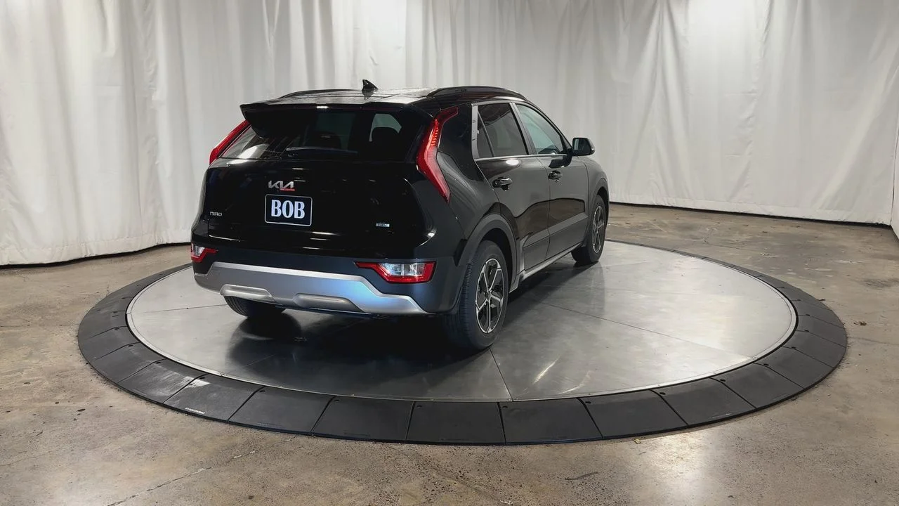 New 2026 Aurora Black Pearl Kia EX image 11