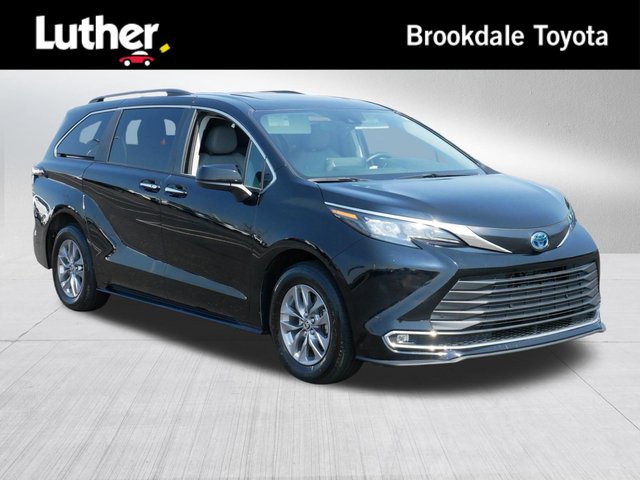 2024 Toyota Sienna XLE