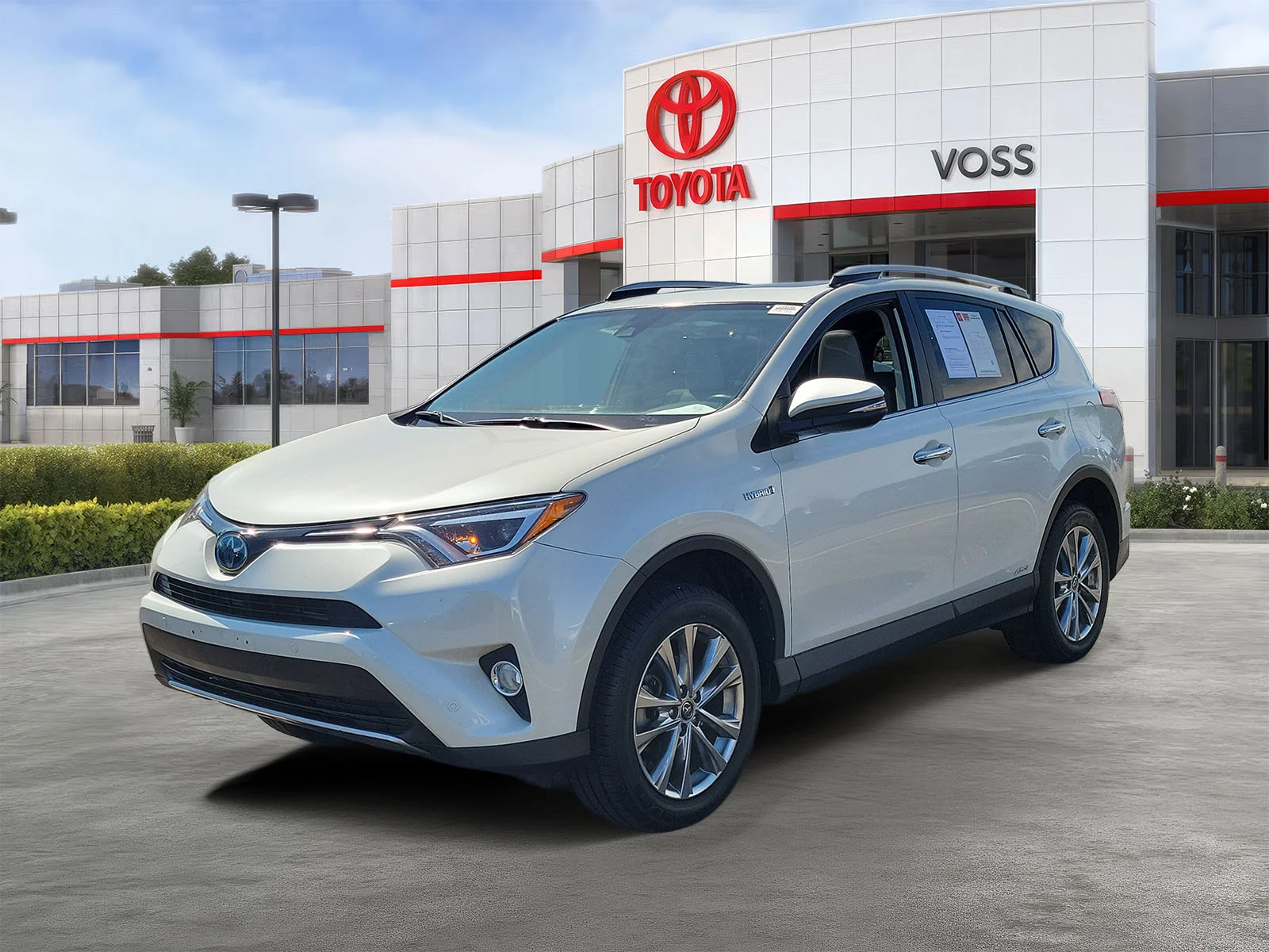 Used 2016 Blizzard Pearl Toyota Limited image 2