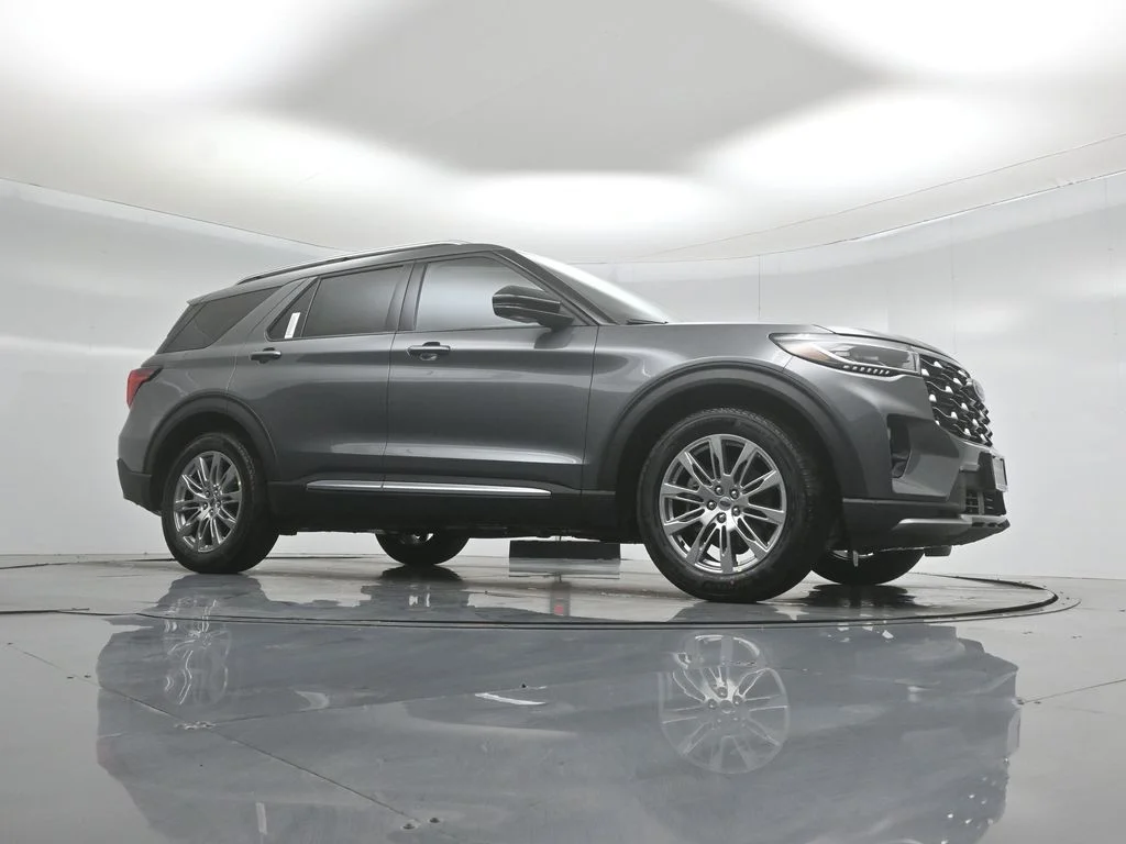 New 2026 Carbonized Gray Metallic Ford Platinum image 3