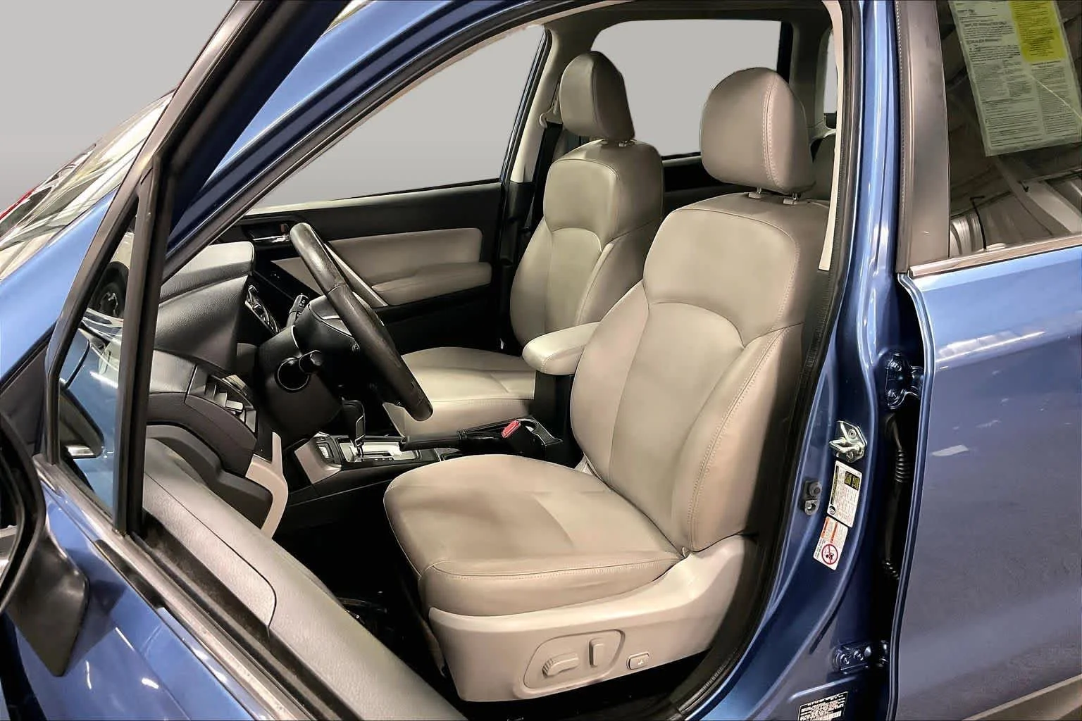 Used 2015 Quartz Blue Pearl Subaru 2.5i Limited image 8