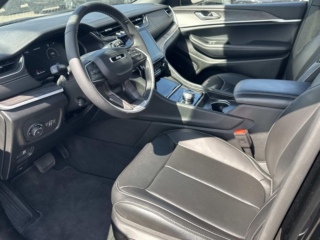 Used 2025 Black Jeep Limited image 17