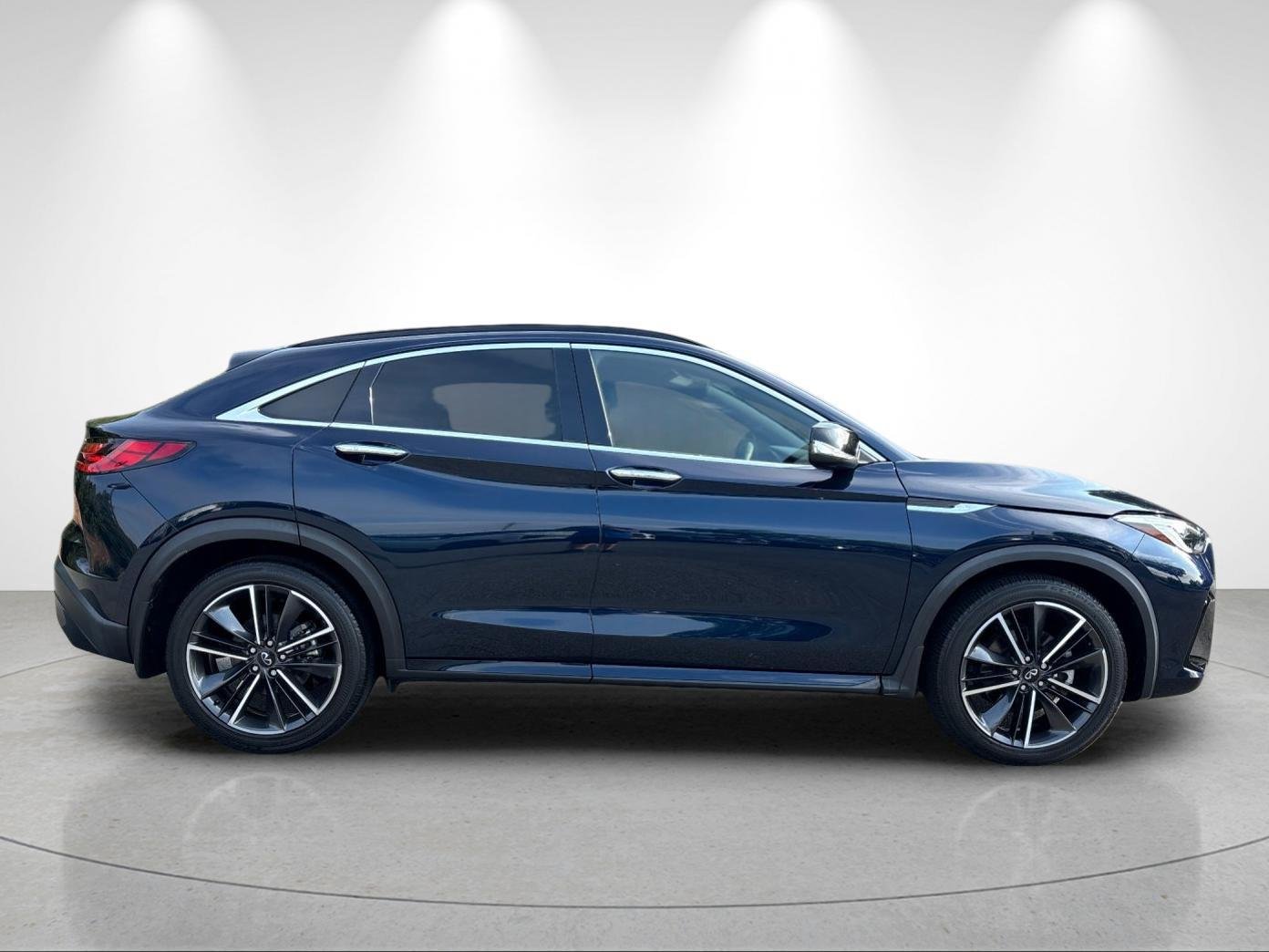 Used 2023 Hermosa Blue INFINITI ESSENTIAL image 6