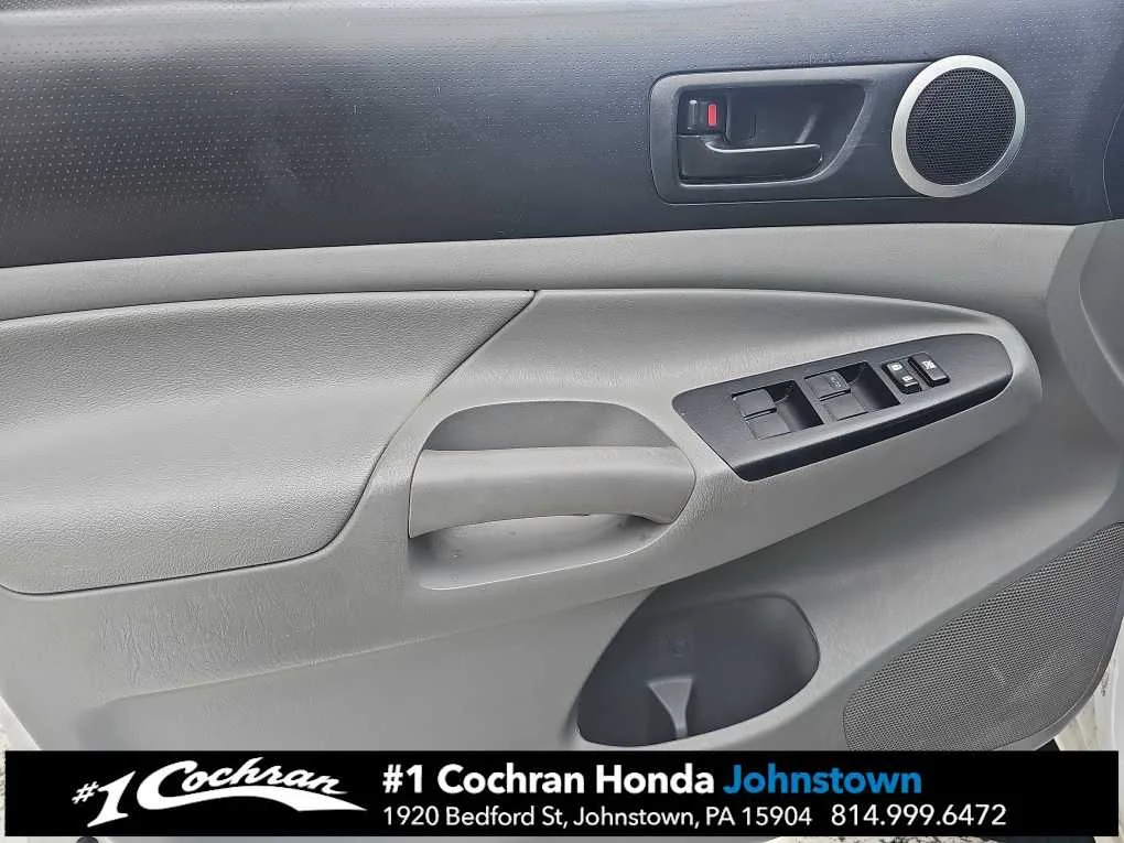 Used 2015 Super White Toyota  image 14