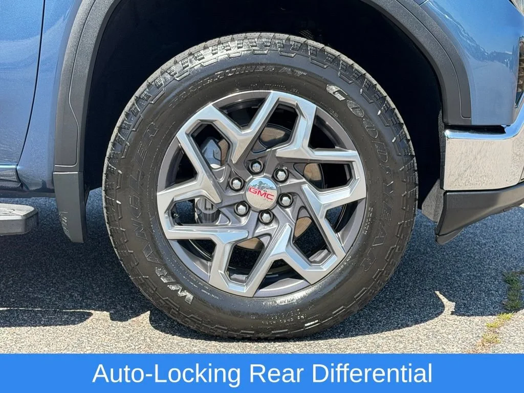 Used 2024 Downpour Metallic GMC SLT image 37