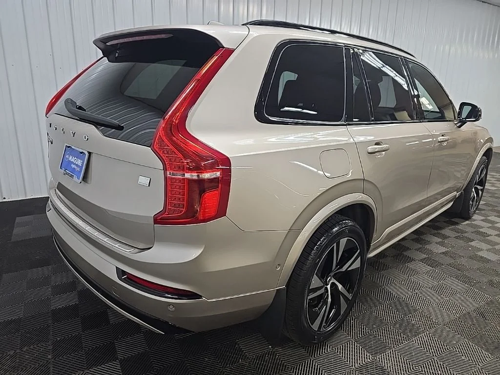 Used 2023 Gray Volvo T8 Plus Dark Theme 7 Passenger image 10