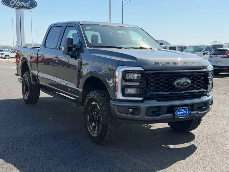 New 2026 Carbonized Gray Metallic Ford F-250® XLT image 4