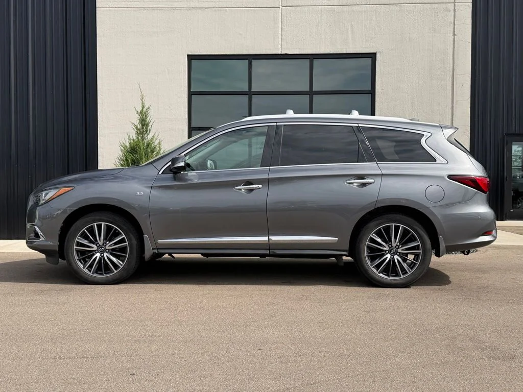 Used 2019 Gray INFINITI LUXE image 2