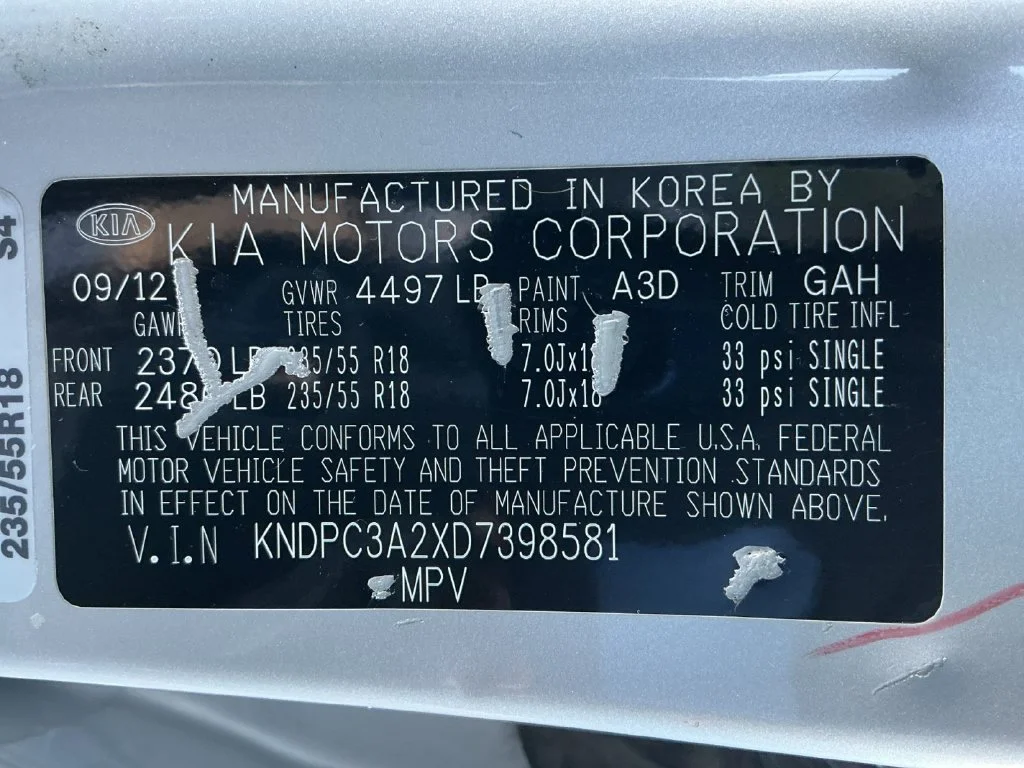 Used 2013 Silver Kia EX image 24