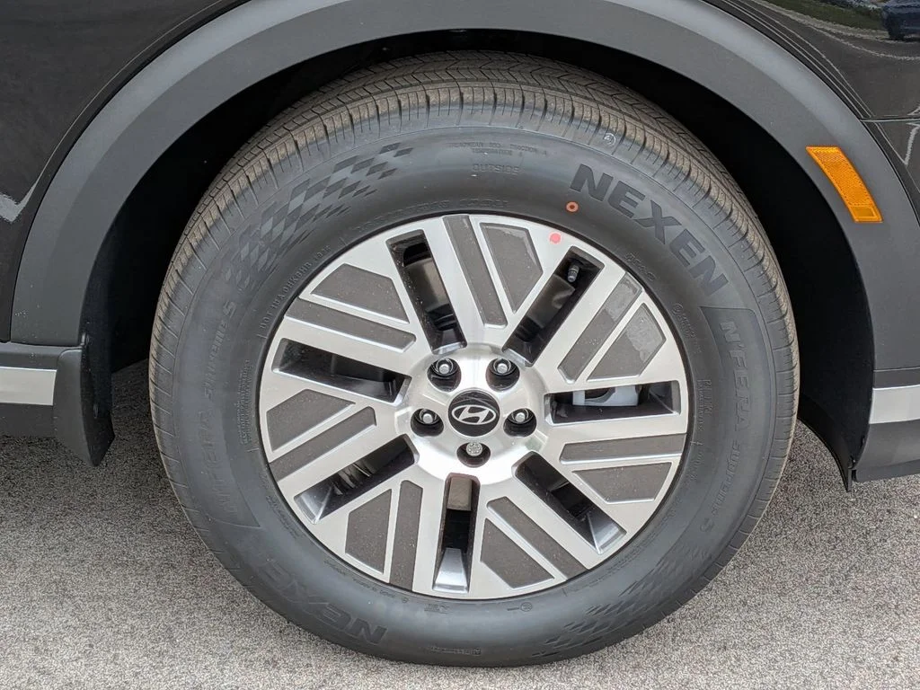 New 2026 Black Hyundai SEL image 9