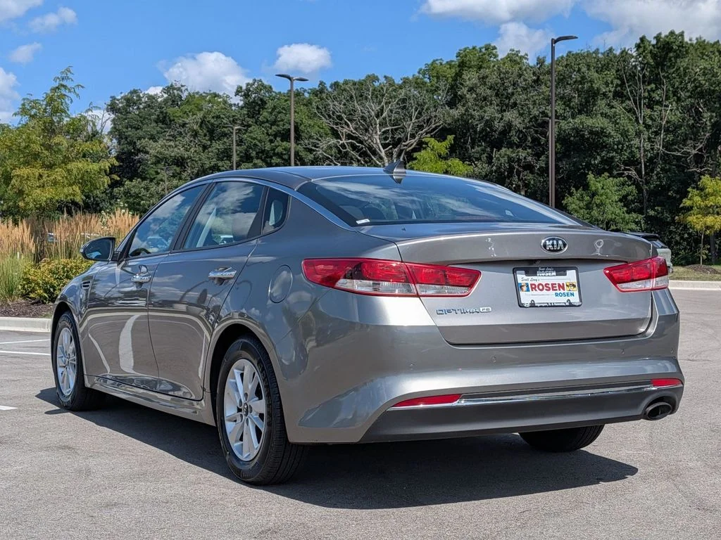 Used 2016 Gray Kia LX image 5