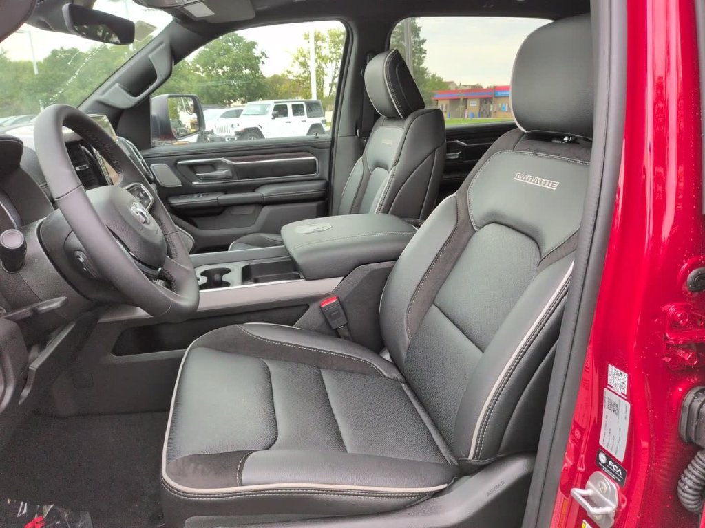 New 2026 Molten Red Pearl-Coat Exterior Paint RAM Laramie image 16