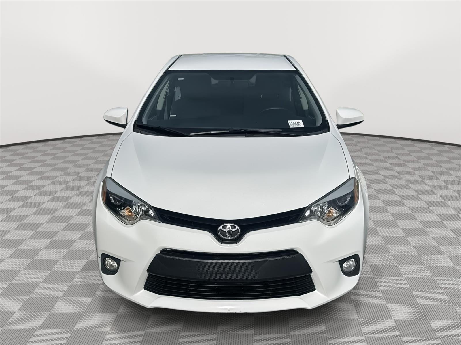 Used 2014 Super White Toyota LE image 2
