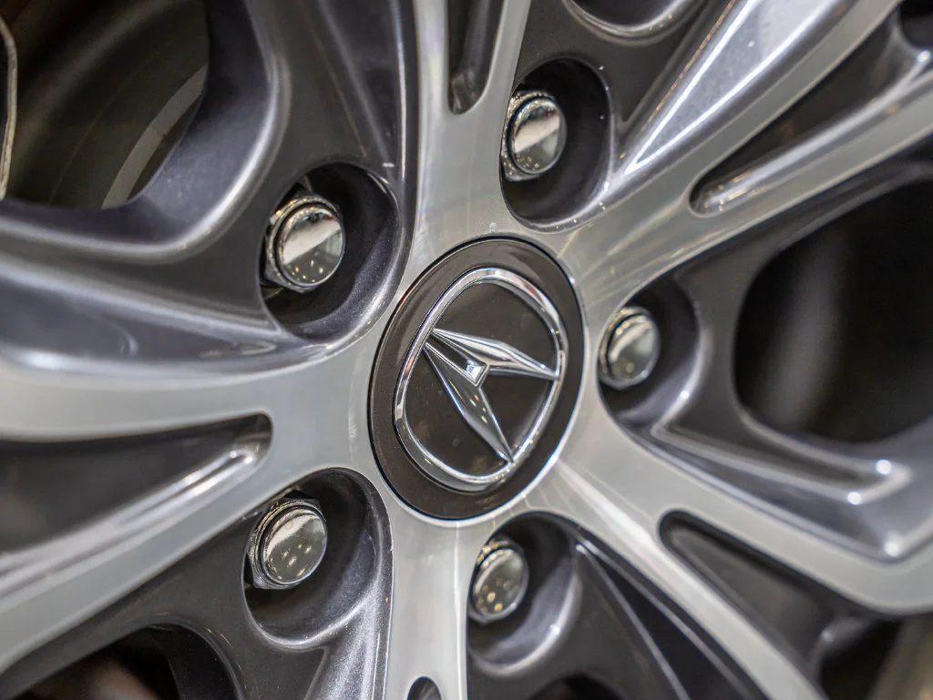 Used 2024 Liquid Carbon Metallic Acura Technology image 8